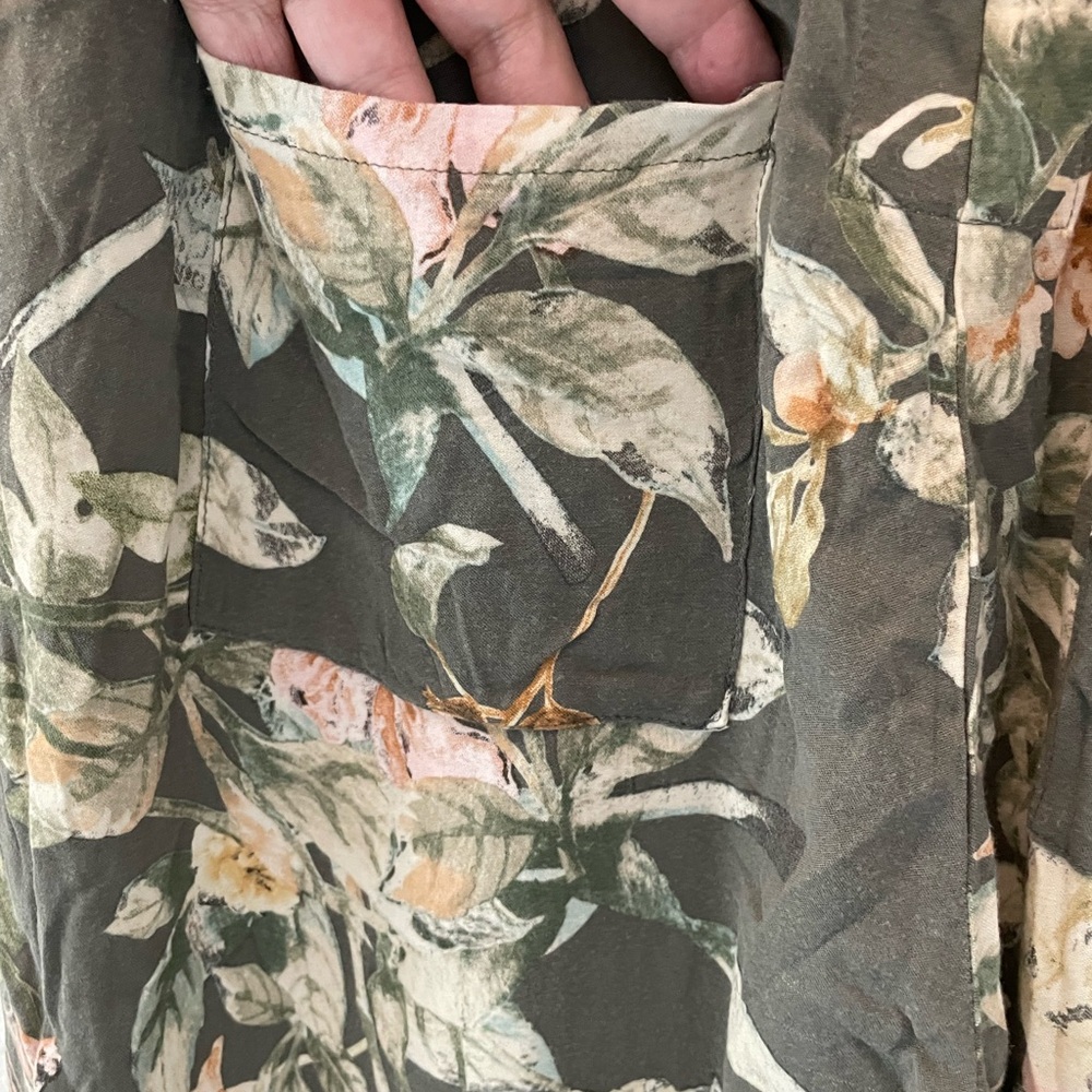 Chaser Floral Jogger Pants - Picture 7 of 12